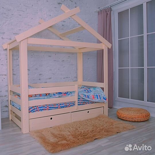 Детская кровать домиком