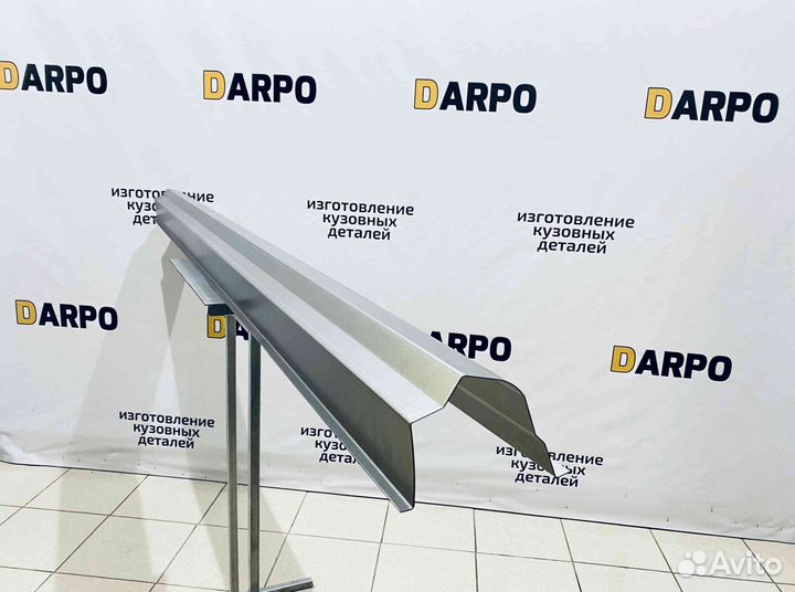 Пороги для Toyota Corolla 120 2000-2007 (E120, E130)