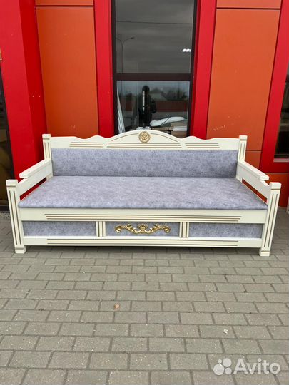 Кровать Тахан