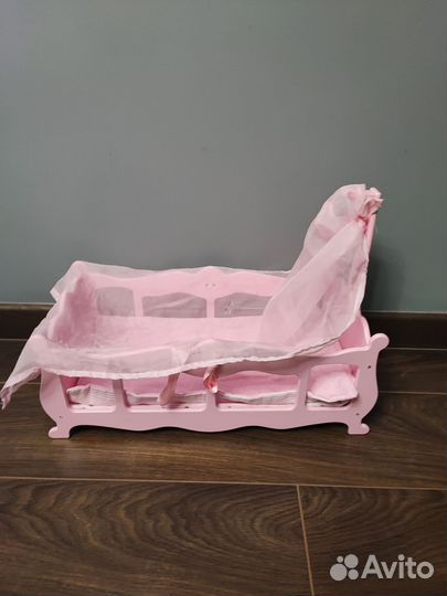 Детская кроватка для кукол