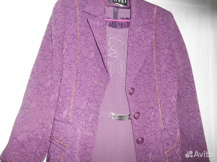 Женский костюм- двойка 48 р