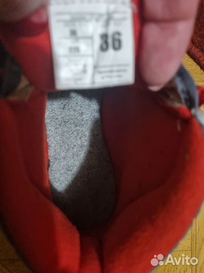 Лыжные ботинки