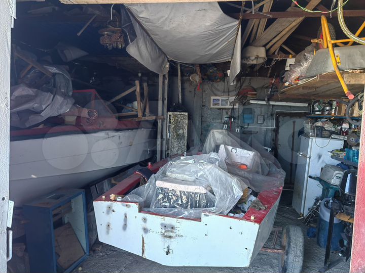 Гараж, > 30 м²