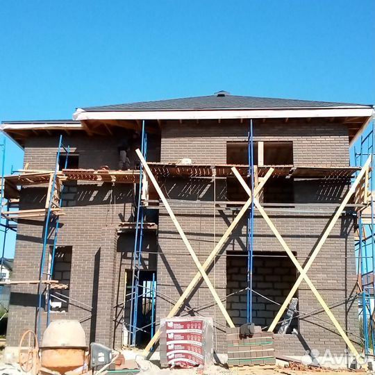 Бригада строителей