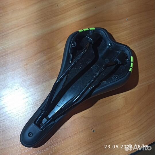 Седло для шоссейного велосипеда