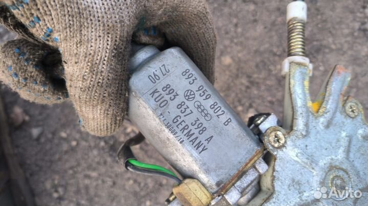 Правый электро стеклоподъёмник Audi 80 893837398A