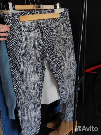 Кожаные брюки рубашка Massimo dutti свитер Зара