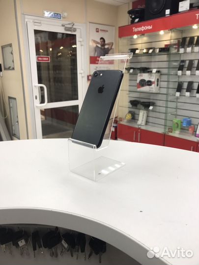 iPhone 7, 32 ГБ