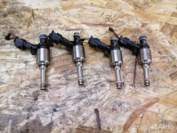 Форсунка топливная Volkswagen Passat B6 BZB CDA