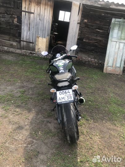 Продам спортивный мотоцикл Kawasaki Ninja ZX6R