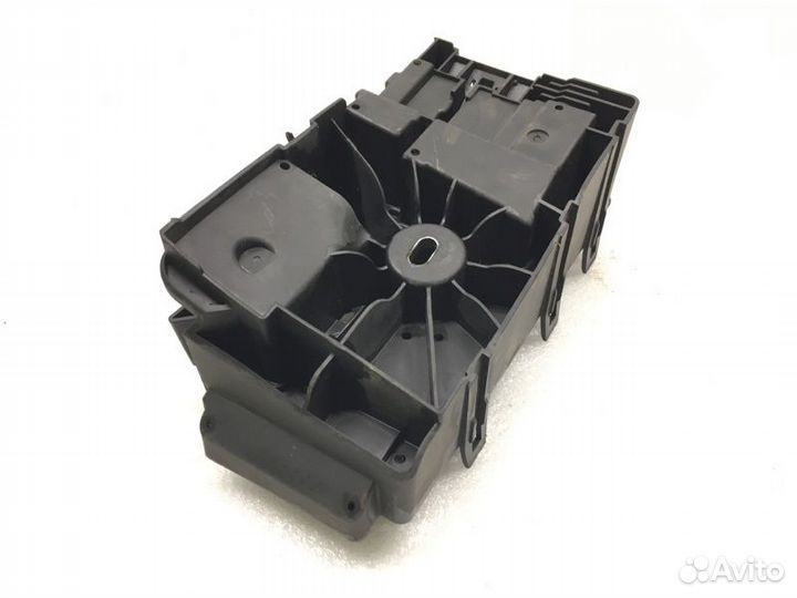 Корпус блока предохранителей Chevrolet Cruze седан