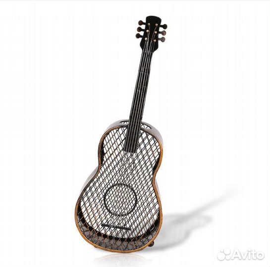 Гитара- контейнер под винные пробки