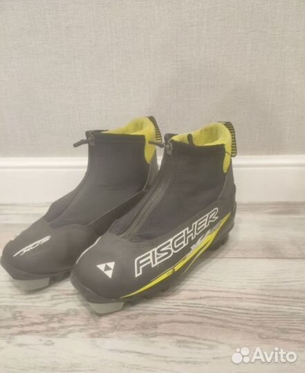 Лыжные ботинки