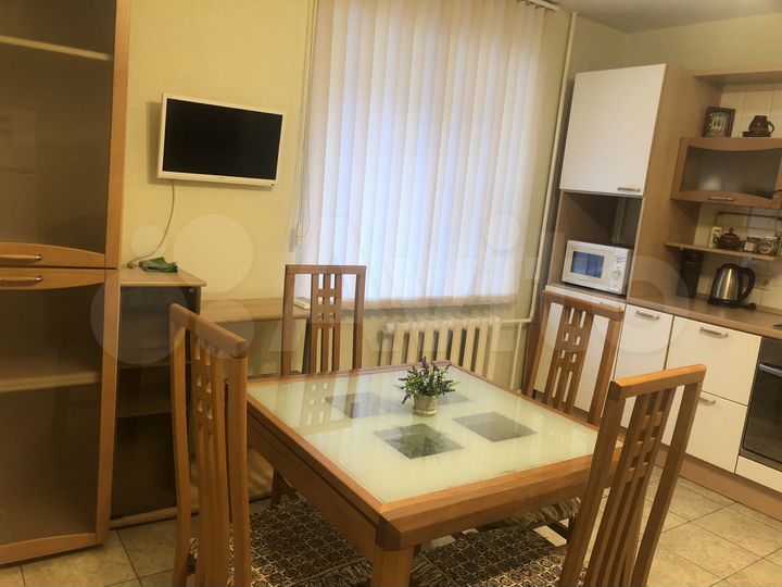 2-к. квартира, 72 м², 5/5 эт.