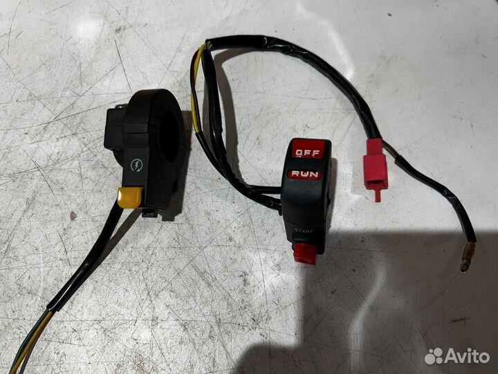 Пульт правый универсальный для мотоцикла руль 22мм