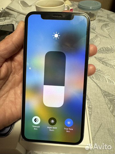 iPhone X, 64 ГБ