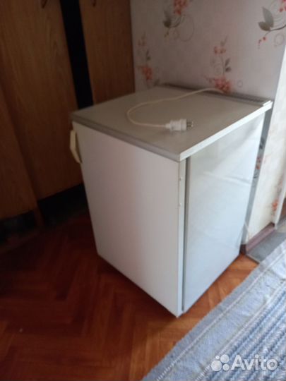 Холодильник бу маленький