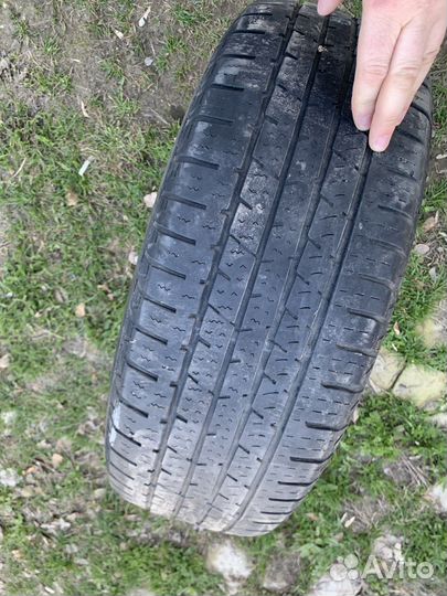 Continental ContiCrossContact LX 215/65 R16