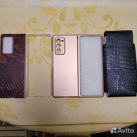 Чехлы-панель и кобура на Samsung Galaxy Z Fold 2