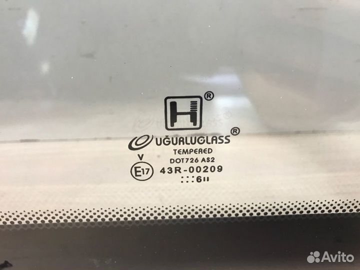 Стекло левое Mercedes Sprinter W904 OM611 2008