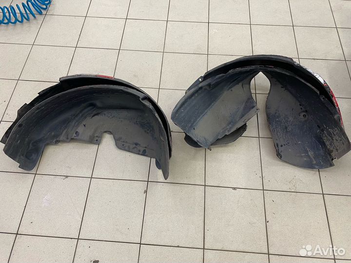 Продам полный комплект подкрылок на Solaris 14-17г