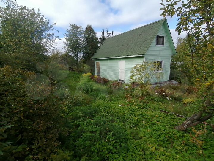 Дом 58 м² на участке 6 сот.