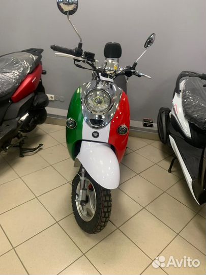 Скутер Vento Retro 50 (150) cc