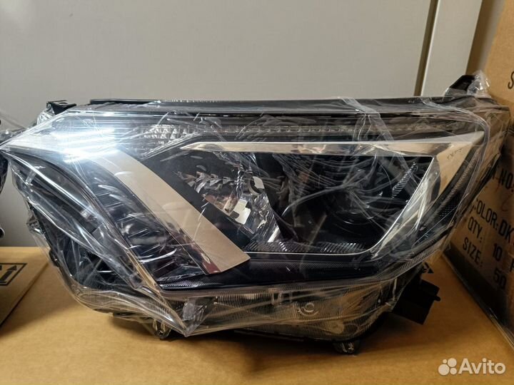 Фары Toyota RAV4 IV (XA40) Рестайлинг галоген