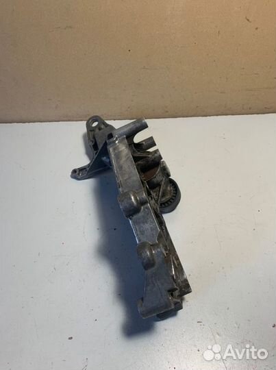 Кронштейн генератора Volvo S60 B5244S