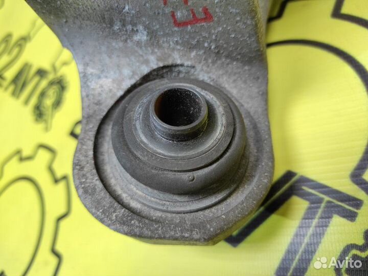 Цапфа (поворотный кулак) задняя правая Bmw X5 E70