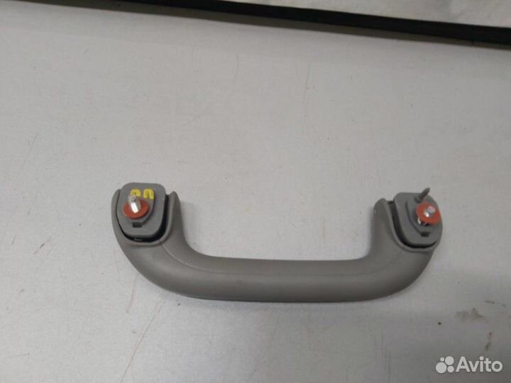 Ручка потолка передняя правая Kia Rio 3. седан 1.6
