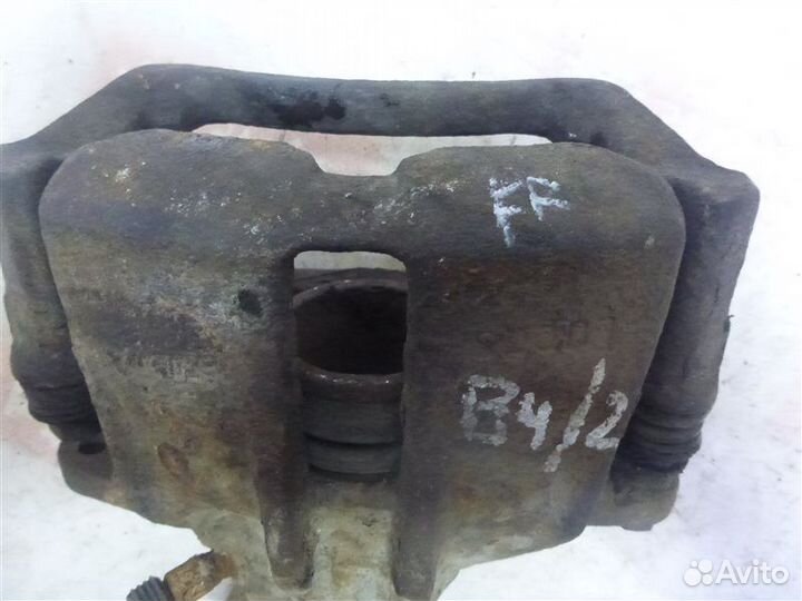 Суппорт передний правый Volkswagen Passat B4 ABS