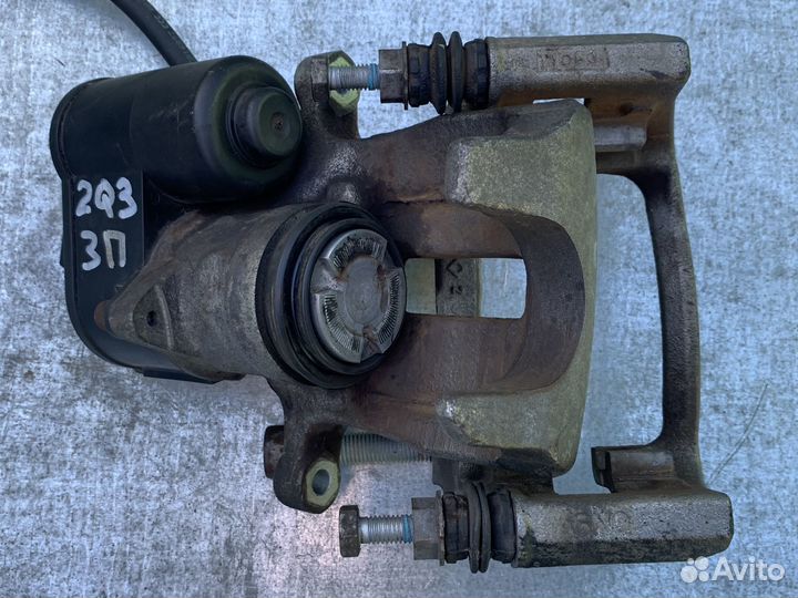 Суппорт задний правый Audi Q3 VW Tiguan Passat