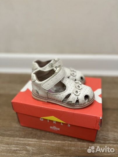 Сандалии для девочки 21 размер