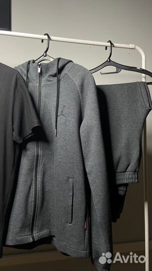 Идеальный спортивный костюм Air Jordan на молнии