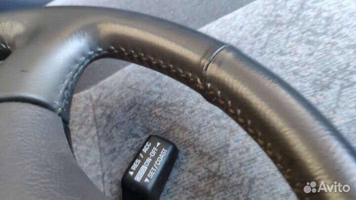 Руль черно-кожа Toyota, Lexus. Отличное состояние