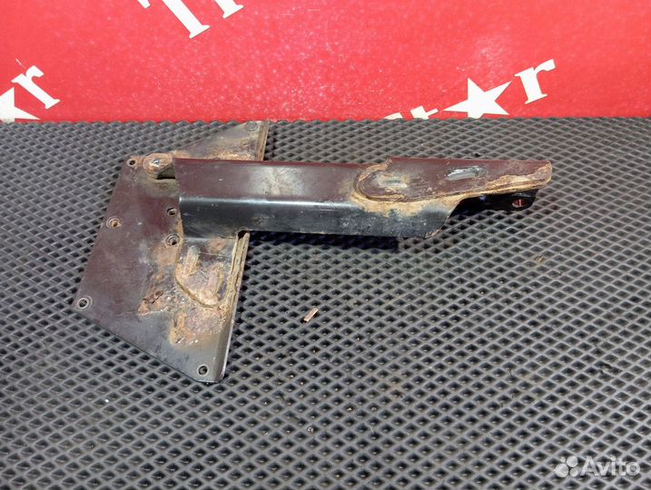 Кронштейн насоса AdBlue Man TGX