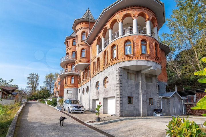 2-к. квартира, 106 м², 2/3 эт.