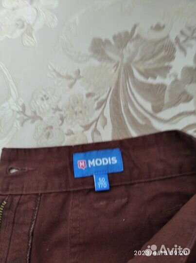 Новые брюки 50р