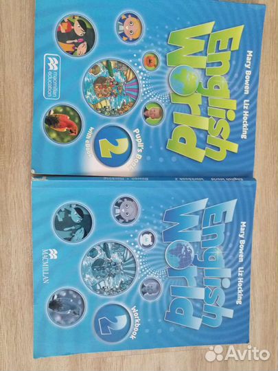 English word учебник, раб тетрадь, диск. Английски