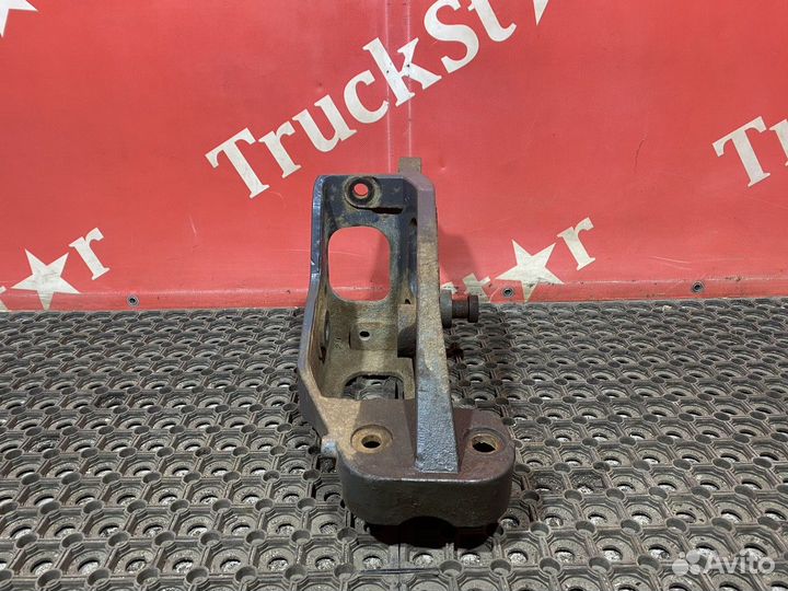 Кронштейн рессоры передней правый