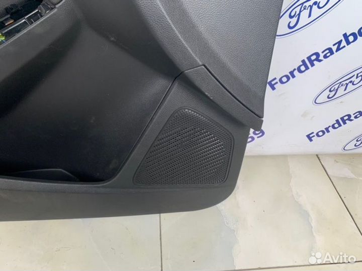 Обшивка двери передняя левая Ford Focus 3 CB8 1.6