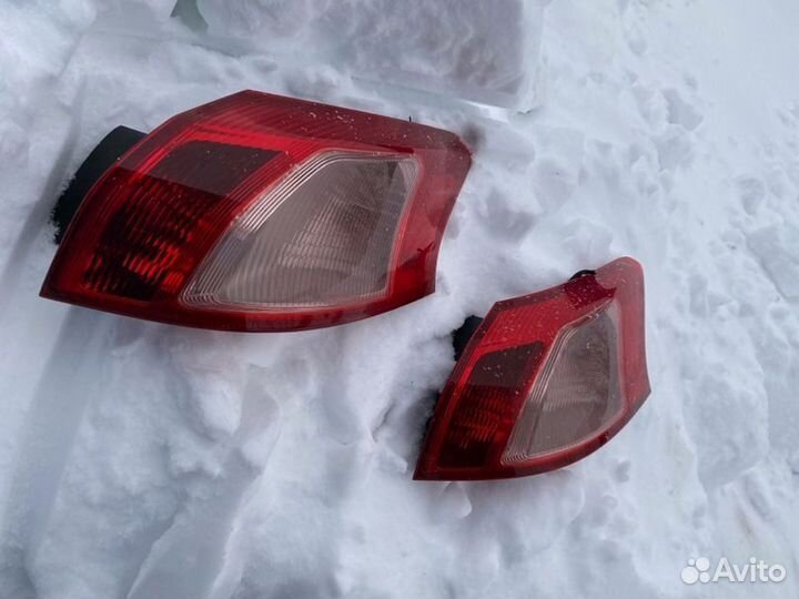 Фонарь задний правый Mitsubishi Lancer лифтбэк