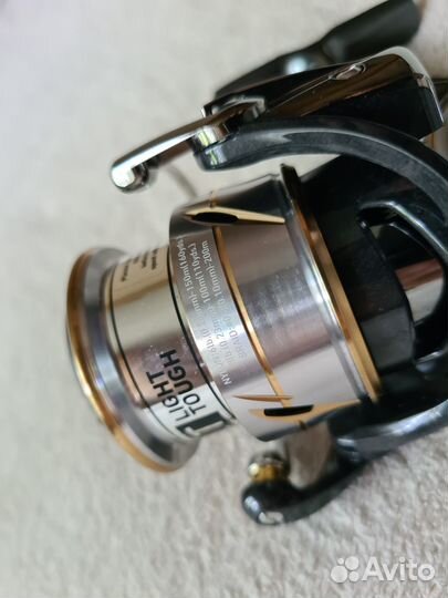 Катушка спиннинговая daiwa luvias LT3000S