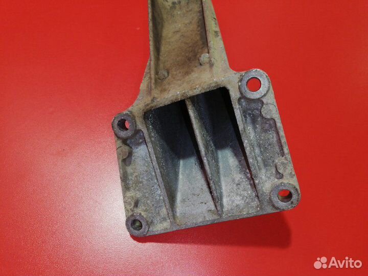 Кронштейн опоры двигателя левый Bmw 5-Series E39