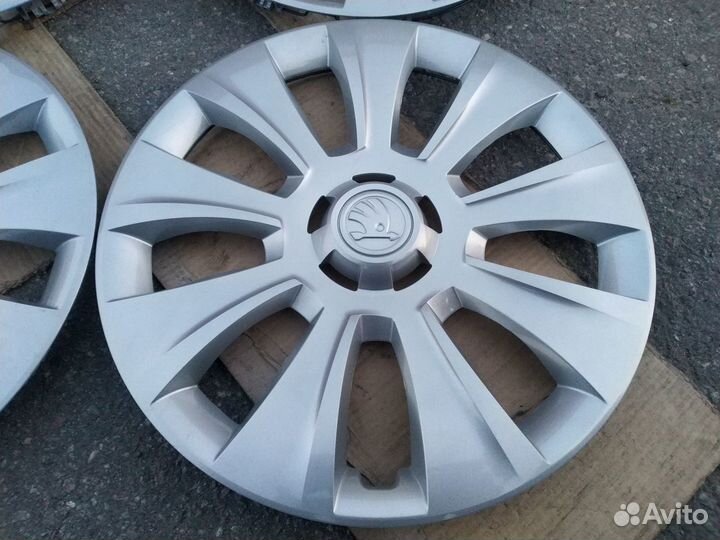 Комплект новых колпаков R16 Skoda Karoq