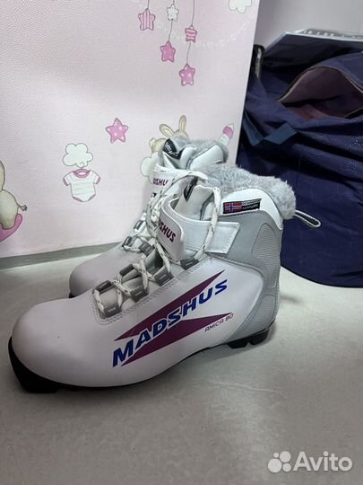 Лыжные ботинки