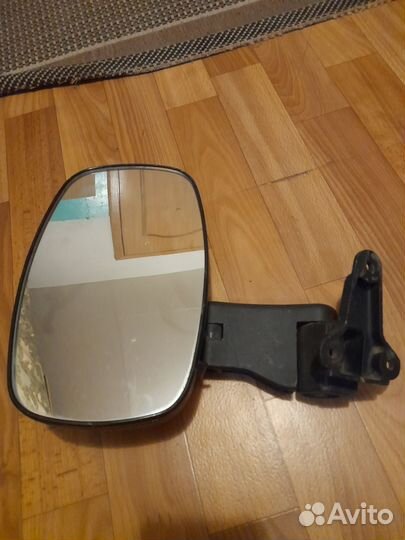 Боковое зеркало