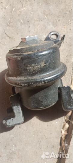 Подушка двс toyota allion 240