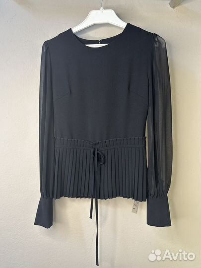 Блузка черная с прозрачными сетчатыми рукавами s